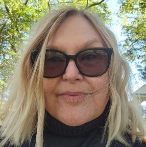 Meet your Posher, Lesa